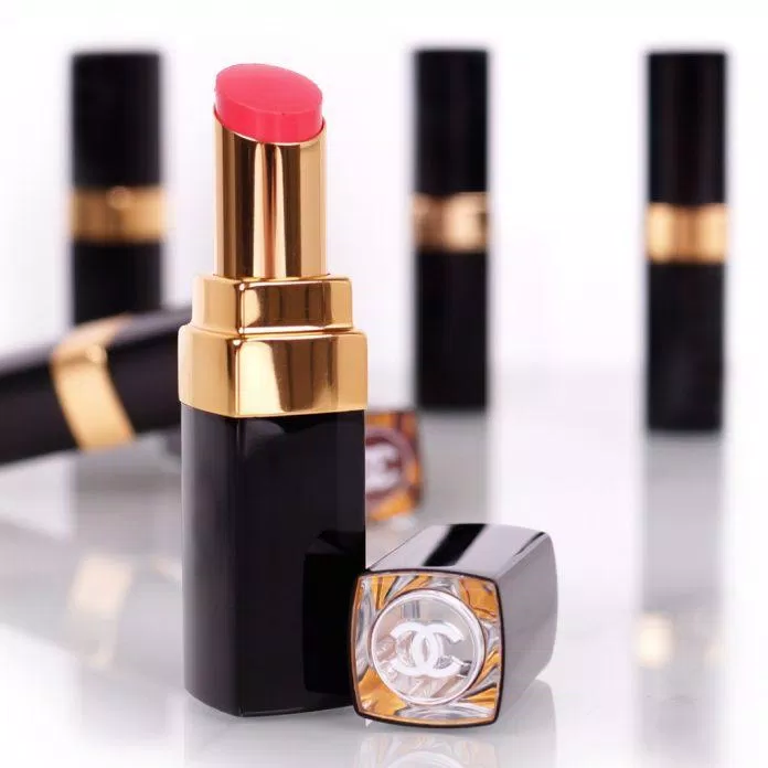 Son Chanel Rouge Coco Flash Hydrating Vibrant Shine Lip Colour (Nguồn: Internet)