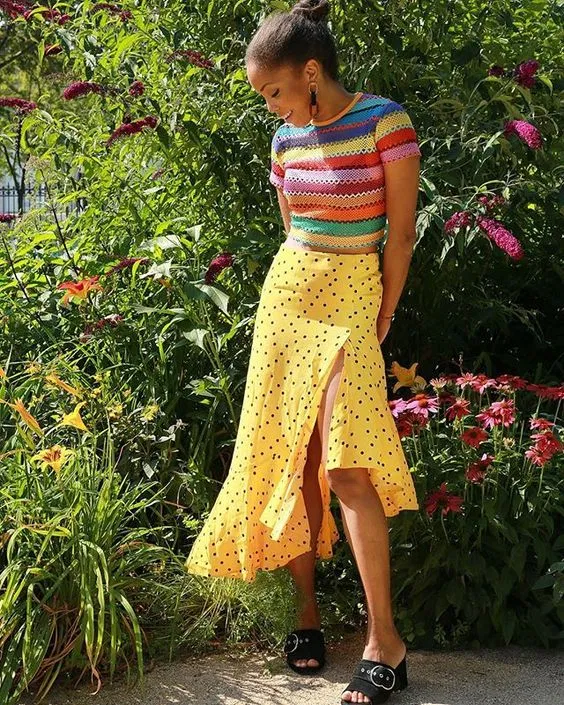 Hè là dịp để các tín đồ thời trang thỏa sức sáng tạo với những bộ outfit đầy màu sắc (Ảnh: Internet)