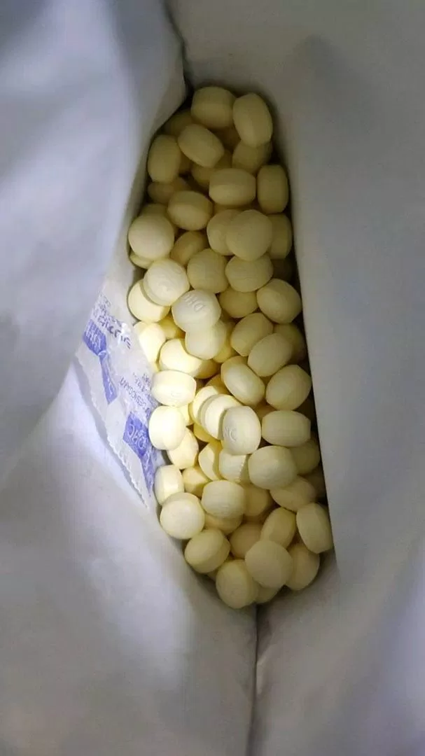 Viên uống DHC Collagen có màu trắng sữa (Nguồn: BlogAnChoi).