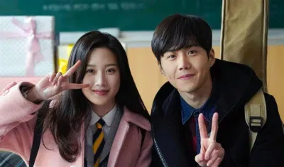 Moon Ga Young và Kim Seon Ho trong Welcome to Waikiki 2 (Ảnh: Internet)