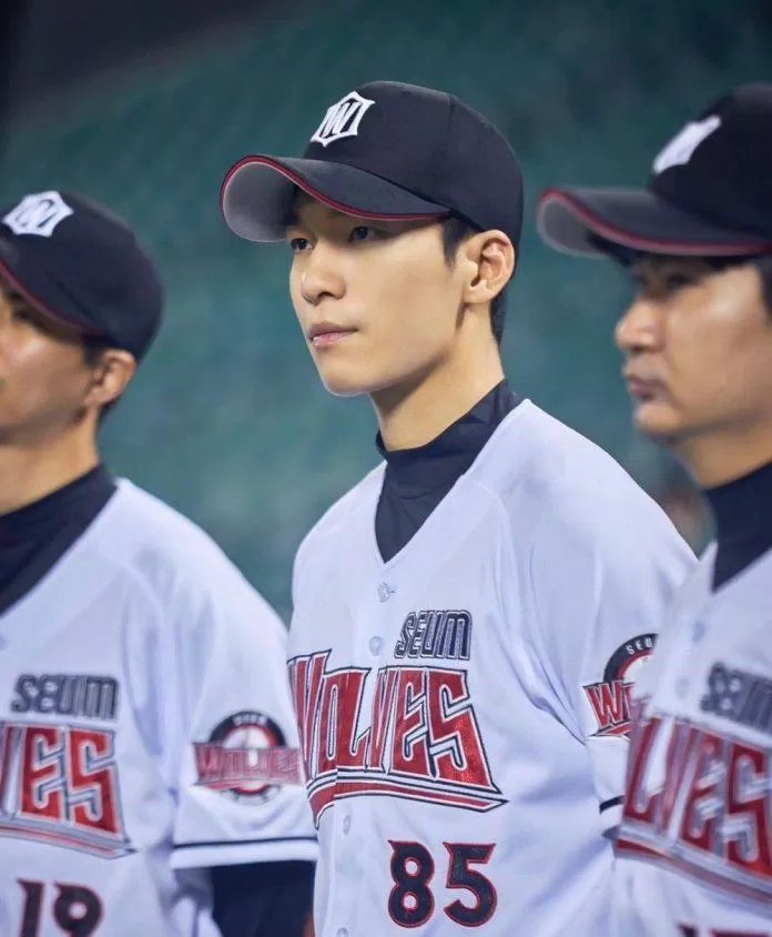 Wi Ha Joon trong vai vận động viên bóng chày Ye Ji Hoon (Ảnh: Internet)