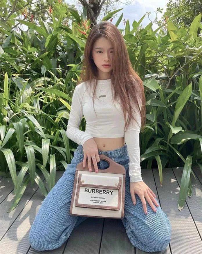 Vừa bắt trend mà không lo quá hở Vừa bắt trend mà không lo quá hở