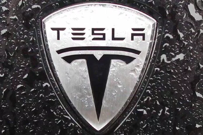 Logo mang nhiều ý nghĩa của Tesla (Ảnh: Internet)