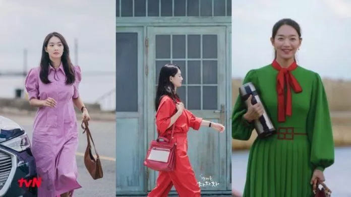 Yoon Hye Jin trong "Hometown Cha-Cha-Cha" (Điệu Cha-Cha-Cha Làng Biển) Yoon Hye Jin trong "Hometown Cha-Cha-Cha" (Điệu Cha-Cha-Cha Làng Biển)