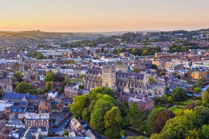 Toàn cảnh thành phố Exeter (Ảnh: Internet) Toàn cảnh thành phố Exeter (Ảnh: Internet)