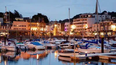 Bến tàu Torquay (Ảnh: (Internet) Bến tàu Torquay (Ảnh: (Internet)