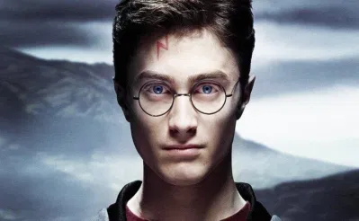 Vết sẹo huyền thoại của Harry Potter (Ảnh: Internet)