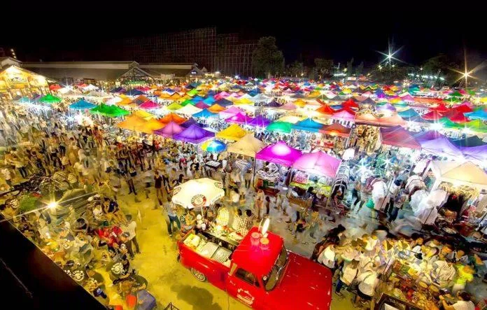 Chợ cuối tuần Chatuchak (nguồn ảnh từ internet)