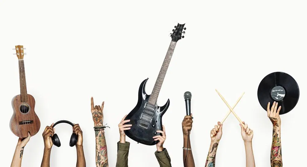 Thử thách bản thân bằng cách chơi một loại nhạc cụ mới (Ảnh: Internet) Thử thách bản thân bằng cách chơi một loại nhạc cụ mới (Ảnh: Internet)