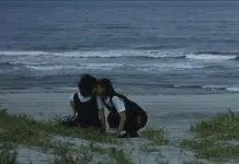 Endo hôn Kirishima bên bãi biển (Nguồn: Internet)