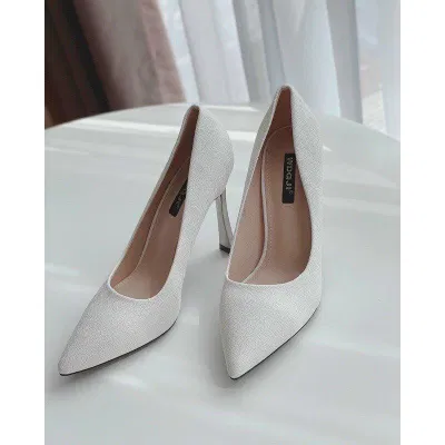 Giày cao gót tại shop ( Nguồn: Internet )