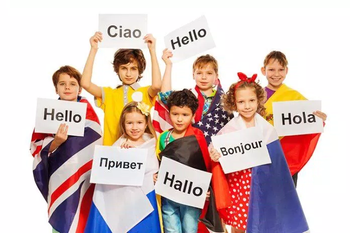 Học thêm ngoại ngữ mới để mở rộng vốn tri thức (Ảnh: Internet)