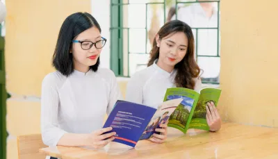 Thời gian vui vẻ là ngồi trên giảng đường. (Ảnh: Kim Cúc) Thời gian vui vẻ là ngồi trên giảng đường. (Ảnh: Kim Cúc)