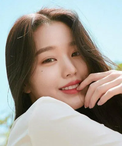 Tháng 12/2021 Jang Won Young debut cùng nhóm nhạc IVE (Nguồn: Internet)