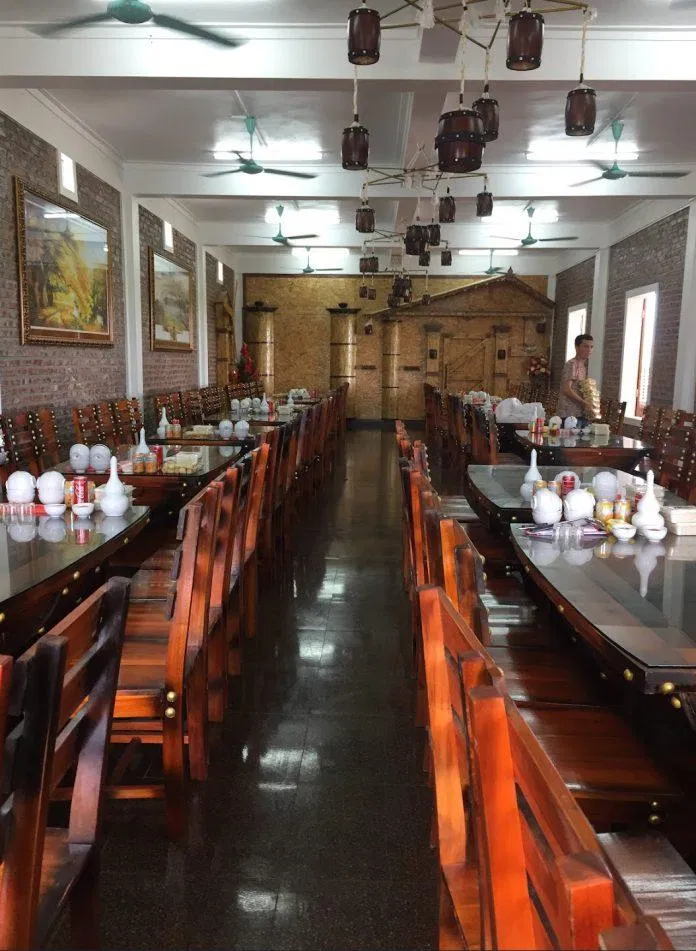 163 Top 10 địa chỉ quán ngon quên lối về của ẩm thực Thái Bình mới nhất 45 Không gian bên trong nhà hàng. (Ảnh: Internet)