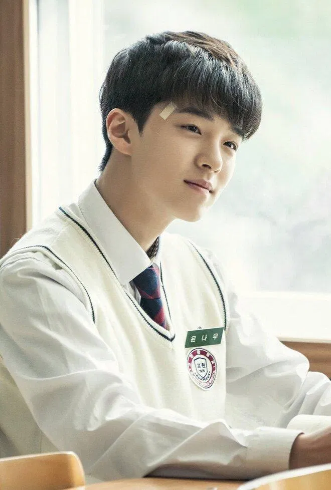 Nam Da Reum trở thành nam sinh bị bạo lực học đường trong Thế Giới Tươi Đẹp (Ảnh: Internet)