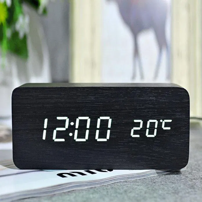 Đồng hồ đèn LED vừa quen thuộc vừa mới lạ (Ảnh: Internet).