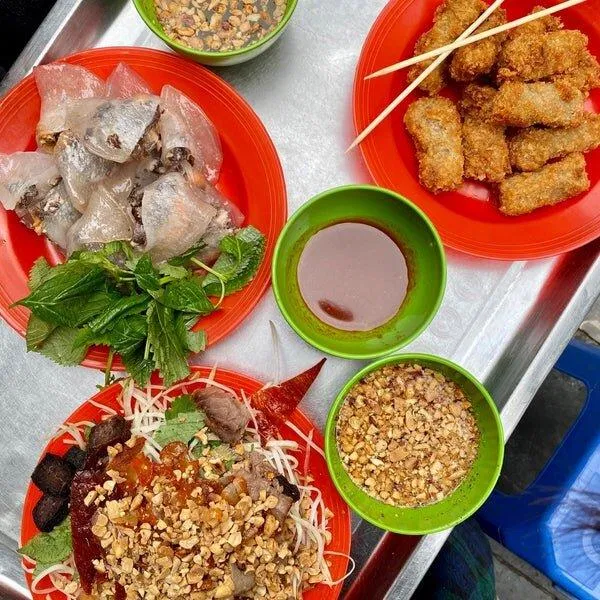 Nộm bò khô Long Vi Dung (Ảnh: Internet)