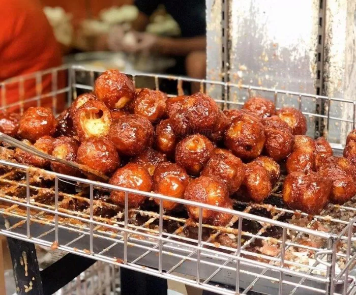 Bánh rán mật đường cổ truyền hàng Chiếu (Ảnh: Internet) Bánh rán mật đường cổ truyền hàng Chiếu (Ảnh: Internet)
