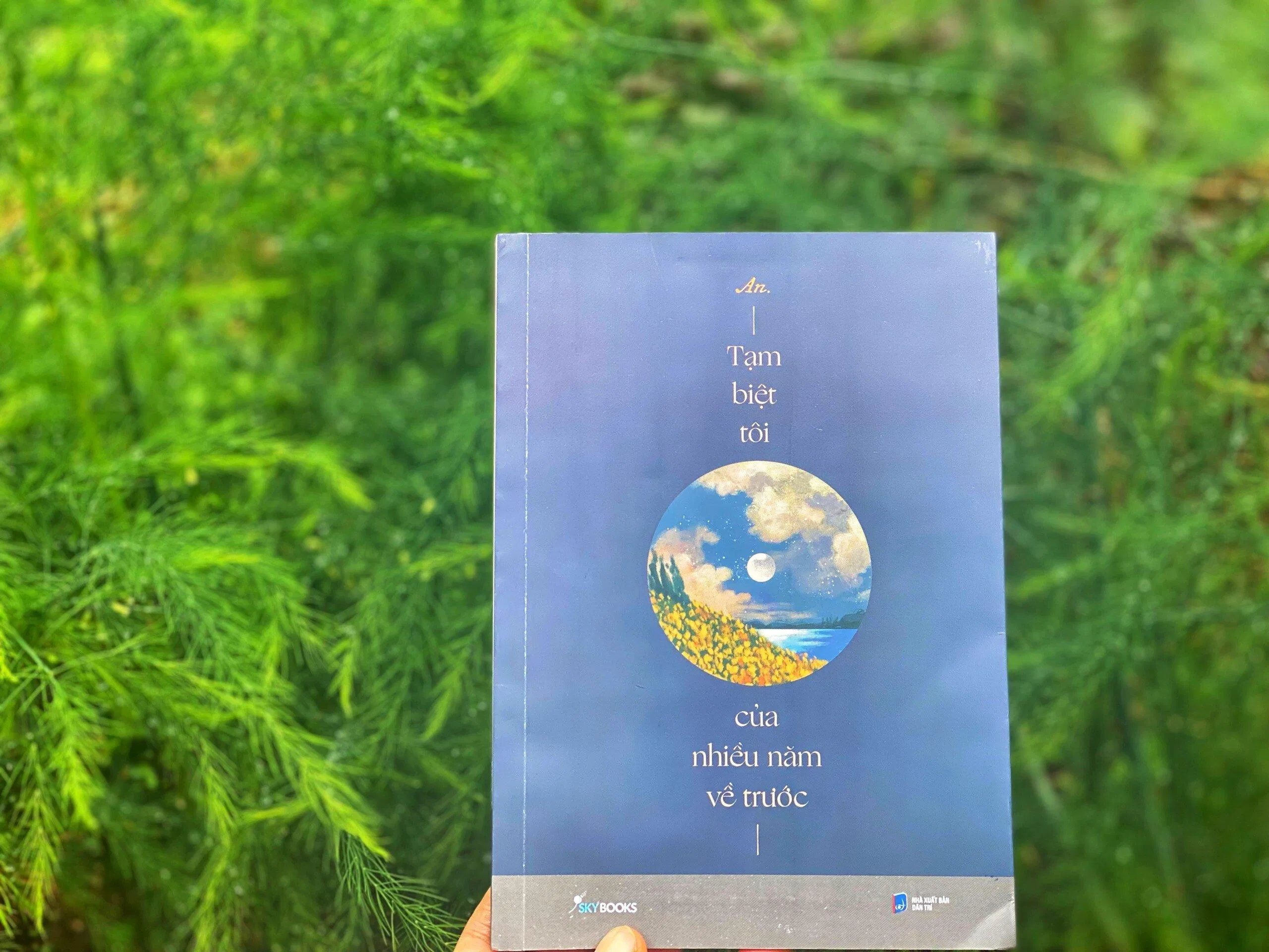 Bìa cuốn sách Tạm biệt tôi của nhiều năm về trước. (Nguồn: BlogAnChoi)