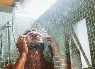 Tắm nước lạnh đúng cách là như thế nào? (Nguồn: Internet)