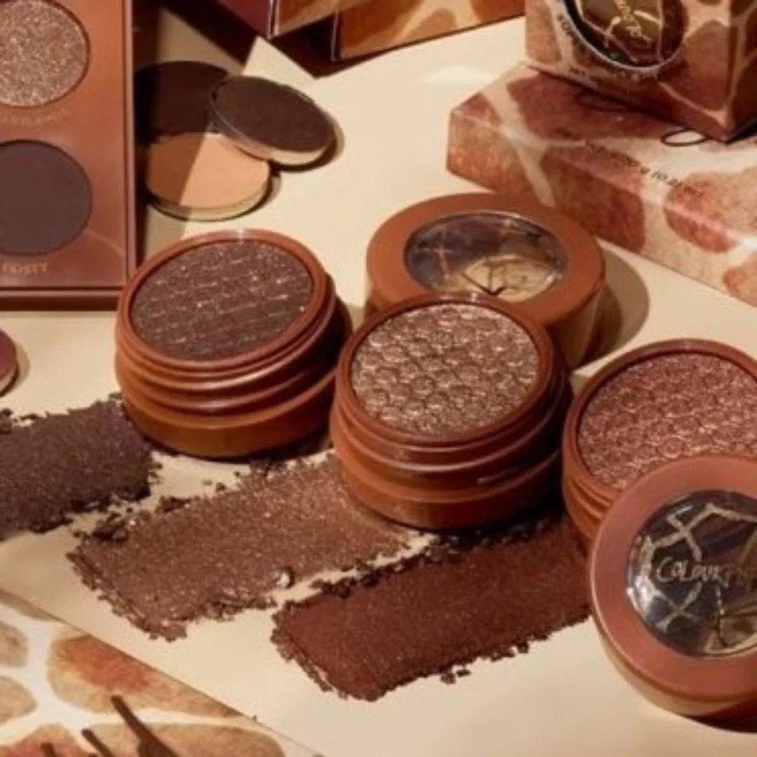 Thiết kế của Phấn mắt Super Shock Shadow với màu Free Reign, Run Wild, Basic Instinct lần lượt từ trái sang phải (Nguồn: beautyvelle.com)