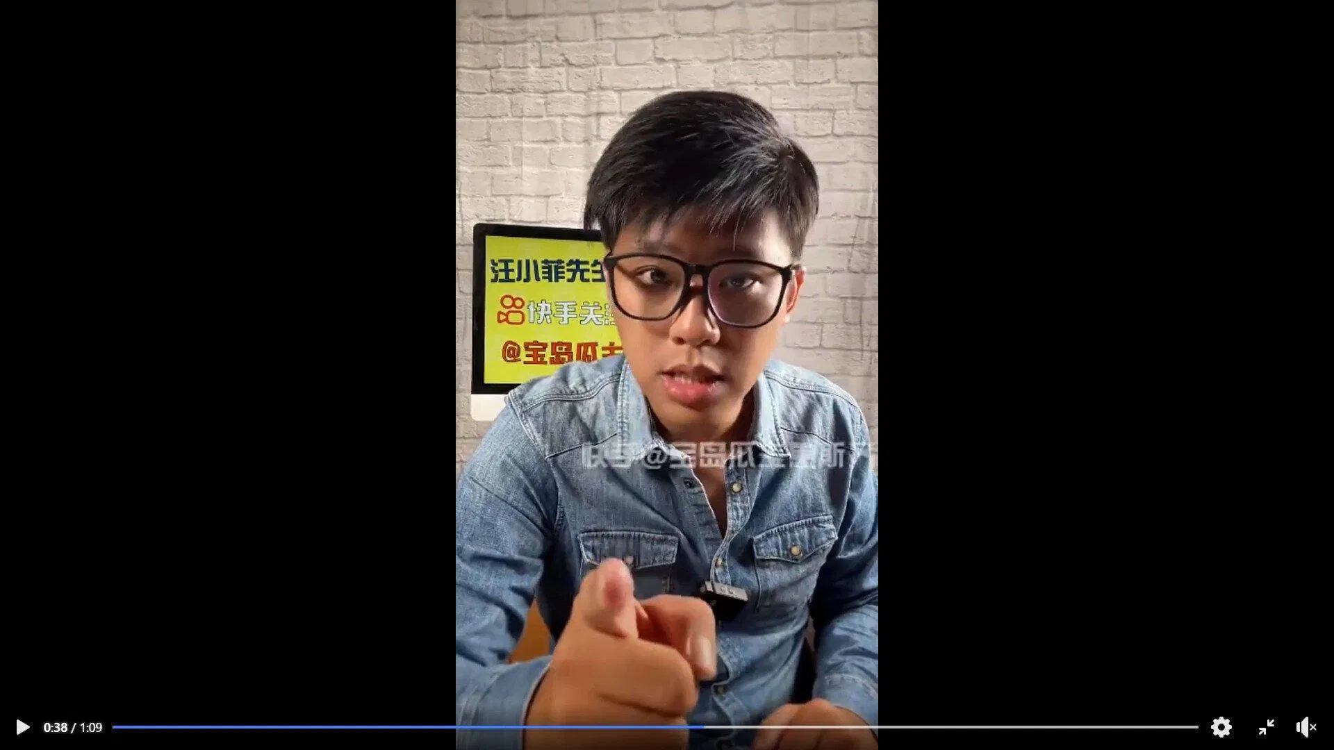 Paparazzi Cát Tư Tề livestream tiết lộ mình từng suýt chụp được Địch Lệ Nhiệt Ba và Lộc Hàm du lịch Nhật Bản (Nguồn: Internet).