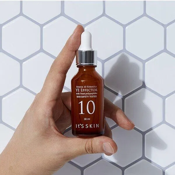 Review TOP 7 Serum Its Skin được yêu thích nhất mùa hè này Arbutin Butylene glycol chiết xuất cúc la mã Chiết xuất nấm Maitake chiết xuất rễ cam thảo chiết xuất trà xanh dẫn xuất vitamin C Dipropylene Glycol glycerin Hạt Capsule It s Skin Power 10 Formula It s Skin Power 10 Formula CO Effactor It s Skin Power 10 Formula GF Effactor It s Skin Power 10 Formula PO Effactor It s Skin Power 10 Formula VB Effactor It s Skin Power 10 Formula VC Effactor It s Skin Power 10 Formula VE Effactor It s Skin Power 10 Formula WH Effactor Its Skin mỹ phẩm Hàn Quốc polyglutamic Acid se khít lỗ chân lông serum cấp ẩm chuyên sâu Serum cấp ẩm dưỡng sáng da It s Skin Power 10 Formula VC Effactor Serum dưỡng ẩm serum dưỡng trắng serum it s skin serum kiềm dầu serum phục hồi Seurm dưỡng sáng da thương hiệu It s Skin TOP 7 Serum It s Skin TOP 7 Serum It s Skin được yêu thích nhất hiện nay