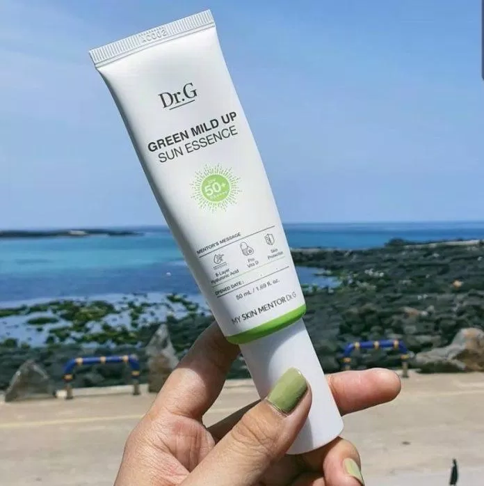 79 Top 5 kem chống nắng phổ rộng cho da treatment, bảo vệ da toàn diện mới nhất 4 Kem chống nắng Dr.G Green Mild Up Sun Essence
