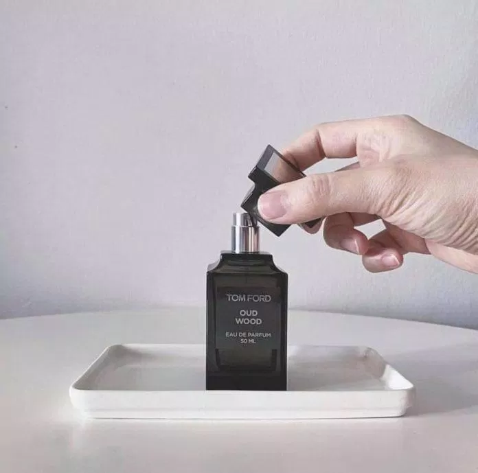 Nước hoa mùi gỗ Tom Ford Oud Wood với thiết kế lạ mắt (Nguồn: Internet) Nước hoa mùi gỗ Tom Ford Oud Wood với thiết kế lạ mắt (Nguồn: Internet)