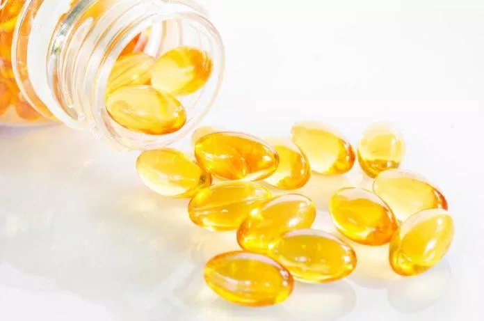 Uống vitamin D cùng với thức ăn có chất béo để tăng hấp thu (Ảnh: Internet).