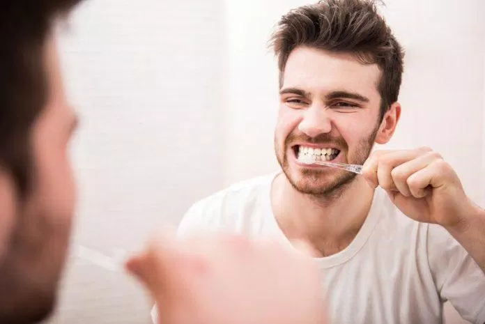 Đánh răng quá nhiều gây hại cho sức khỏe răng miệng (Ảnh: Internet).