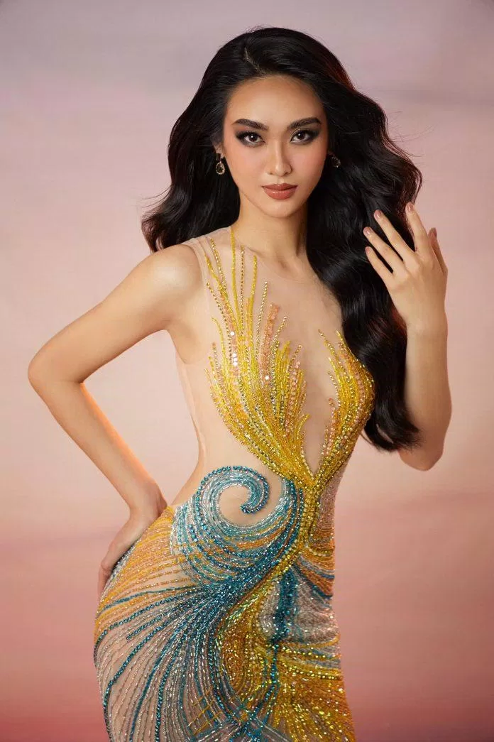 Cô được ví với Amanda Chalisa Obdam - Hoa hậu Hoàn vũ Thái Lan 2020