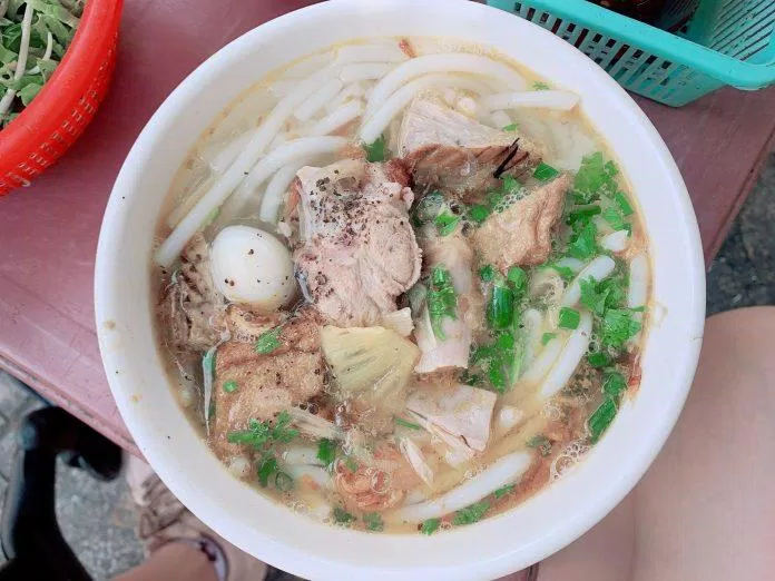 Bánh canh cá dầm 30k (Ảnh: chintl). Bánh canh cá dầm 30k (Ảnh: chintl).