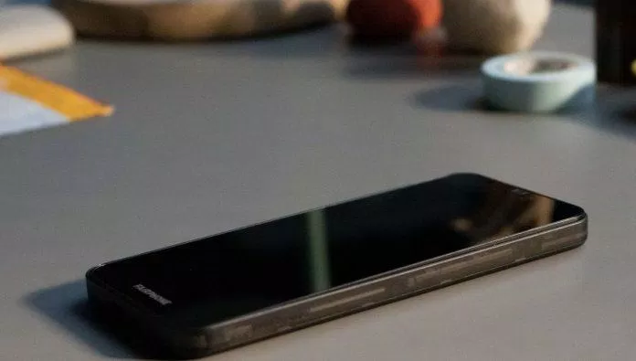 Hãy bỏ điện thoại xuống và tìm những việc khác để thư giãn (Nguồn: Internet) Hãy bỏ điện thoại xuống và tìm những việc khác để thư giãn (Nguồn: Internet)
