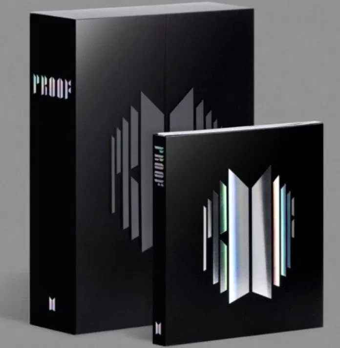 2 phiên bản album Standard và Contact của "Proof" (Nguồn: Internet)