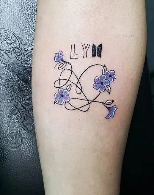 Hình xăm BTS lấy cảm hứng từ hoa Smeraldo. (Ảnh: Internet) Hình xăm BTS lấy cảm hứng từ hoa Smeraldo. (Ảnh: Internet)