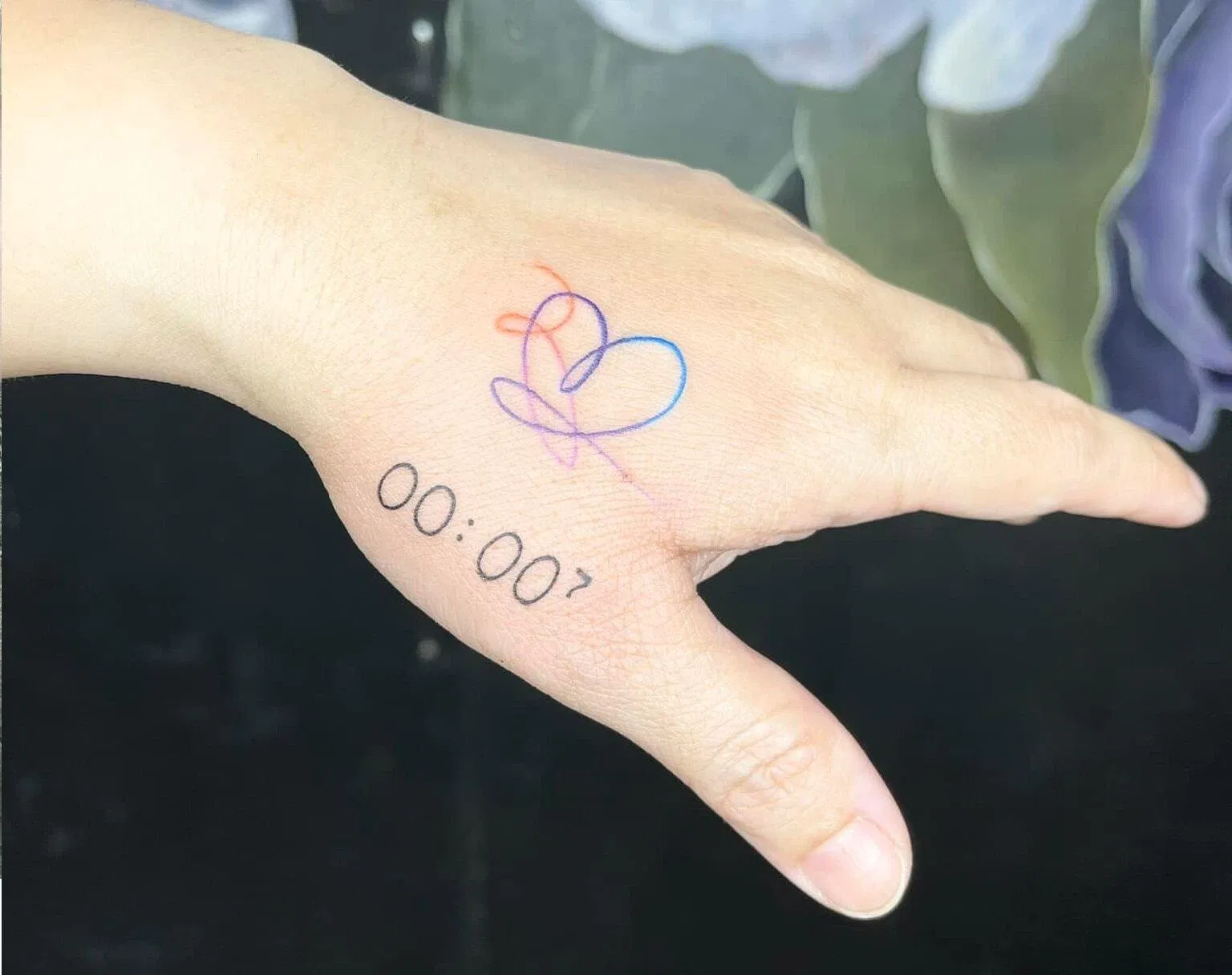 Hình xăm BTS: 00:00/Zero O'Clock (Ảnh: Internet) BTS tatoos: 200+ gợi ý hình xăm BTS đẹp của các ARMY toàn cầu bài hát BTS hình xăm BTS tattoo BTS tattoos cô đơn Hình xăm hình xăm BTS hình xăm cho nữ hình xăm của Jungkook Hình xăm đẹp hình xăm mini Love Yourself Save me Trích dẫn trích dẫn hay Young Forever