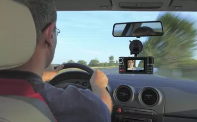 Lái xe dễ dàng hơn khi có camera hành trình (Ảnh: Internet). Lái xe dễ dàng hơn khi có camera hành trình (Ảnh: Internet).