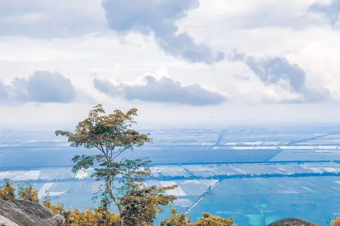 Cảnh đẹp tại núi Cô Tô (ảnh: Trường Vũ Trần)