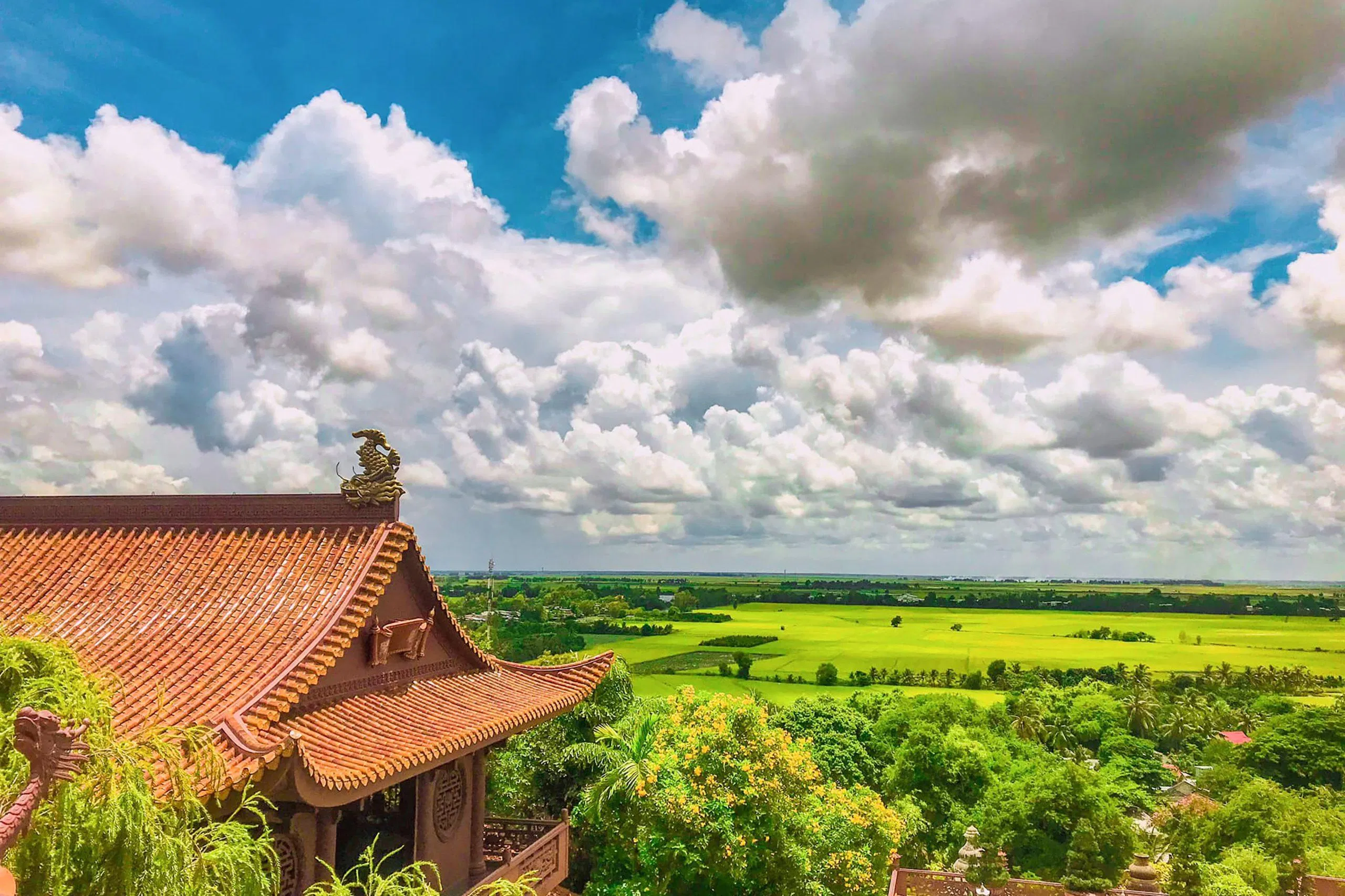 Phong cảnh tại chùa Hang (ảnh: Trường Vũ Trần)