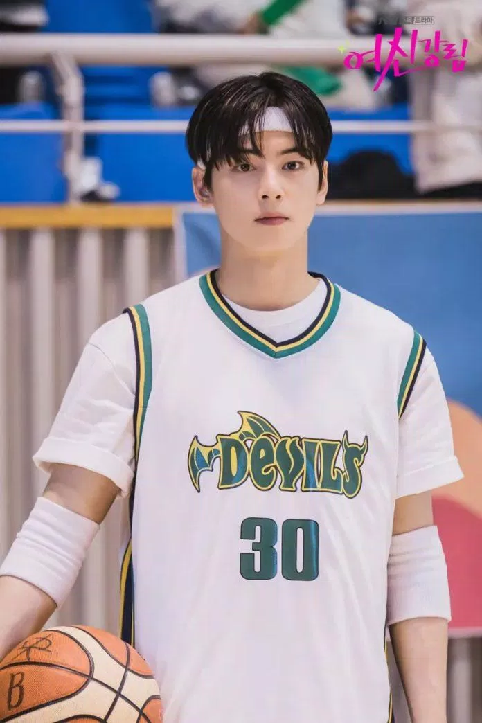 Cha Eun Woo trong trang phục bóng rổ khiến trái tim fangirl "loạn nhịp" (Ảnh: Internet)