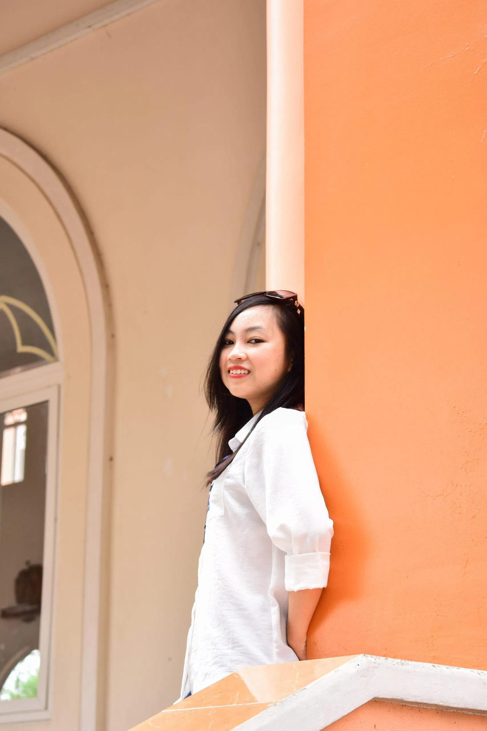 Chụp ảnh tại Giáo xứ Mỹ Thạnh (ảnh: Trường Vũ Trần)