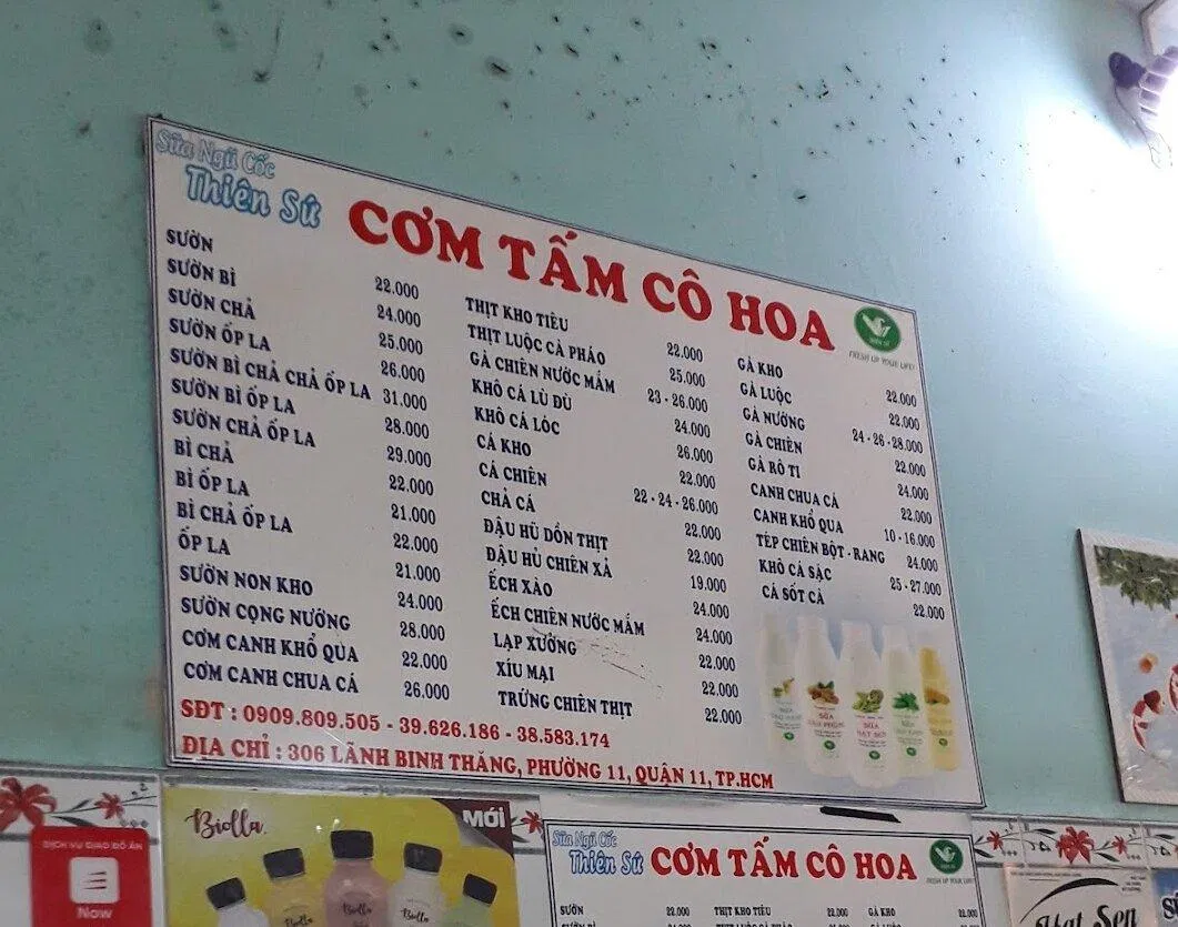 Thực đơn đa dạng với mức giá rẻ của cơm tấm cô Hoa. (Ảnh: Intrernet)