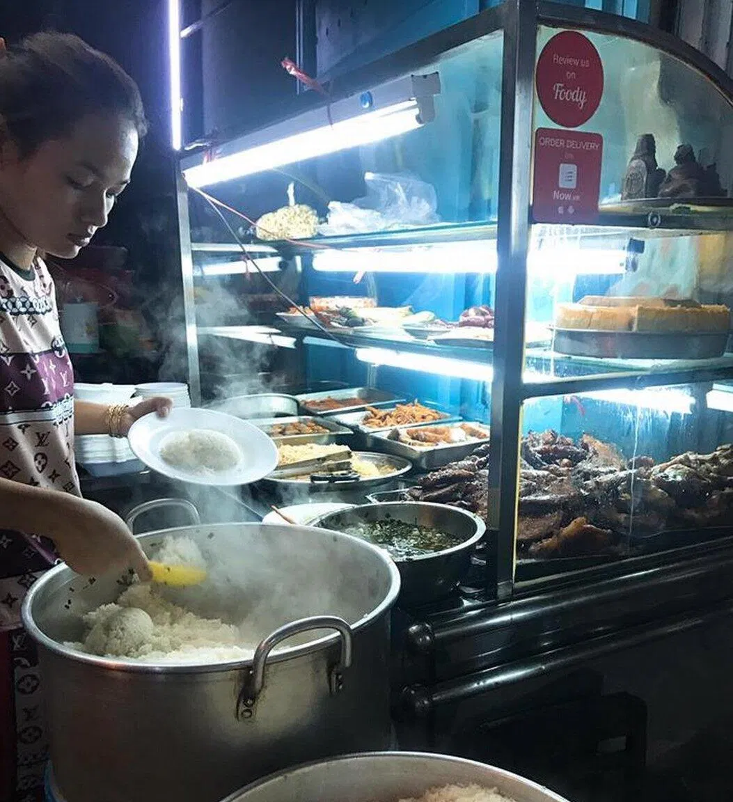 Quầy chế biến của quán. (Ảnh: Internet)