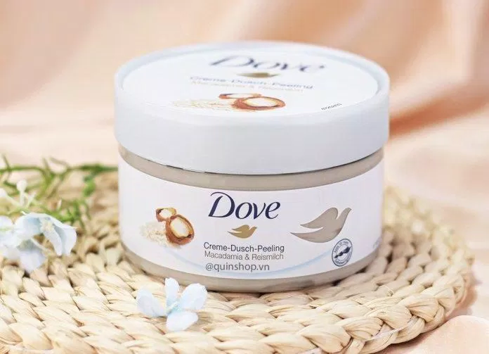 Dove Creme Dusch Peeling Macadamia & Reismilch Body Scrub (Ảnh: Internet)