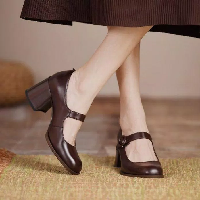 Giày Marry Jane có từ khoảng những năm 30-40 thế kỷ trước.  Nguồn: internet