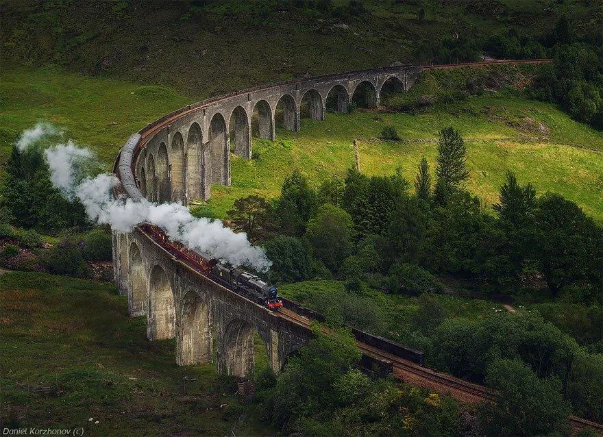 Cầu cạn Glenfinnan Viaduct ở Scotland (Nguồn: Internet) Cầu cạn Glenfinnan Viaduct ở Scotland (Nguồn: Internet)