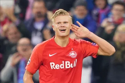 Haaland đã quyết tâm từ chối MU và chuyển đến Dortmund (Nguồn: Internet) Haaland đã quyết tâm từ chối MU và chuyển đến Dortmund (Nguồn: Internet)