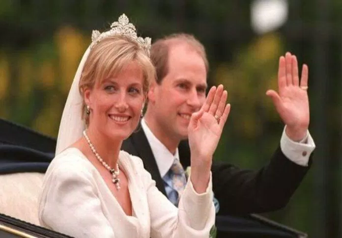 Bà được coi là nàng dâu hoàng gia được lòng nữ hoàng Anh nhất (Ảnh: internet)
